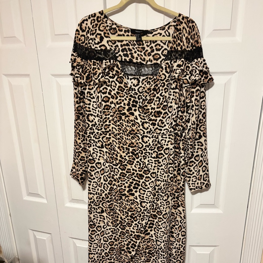 Forever 21 Leopard Print Long Sleeve Dress